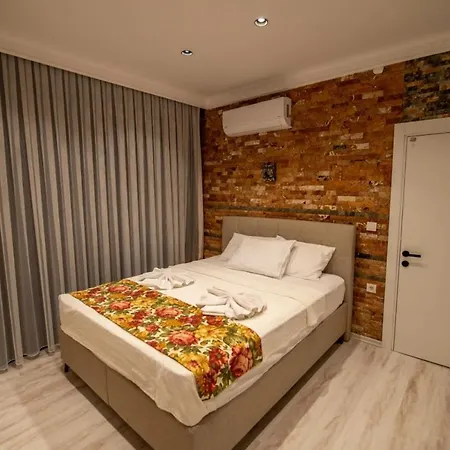 Breathtaking Duplex Close To Inlice With Private Pool And Backyard In Fethiye וילה *