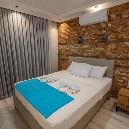 Breathtaking Duplex Close To Inlice With Private Pool And Backyard In Fethiye * גוג'ק